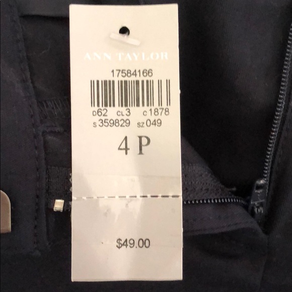 Ann Taylor Boardwalk Shorts - Picture 5 of 8